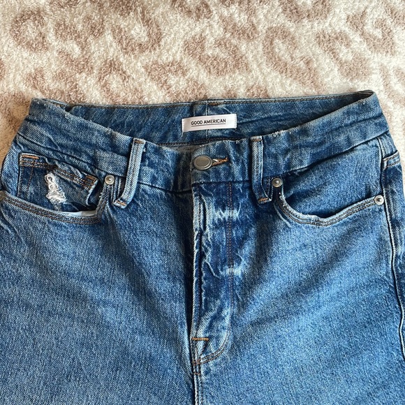 Good American Good Classic Jean - Picture 4 of 7